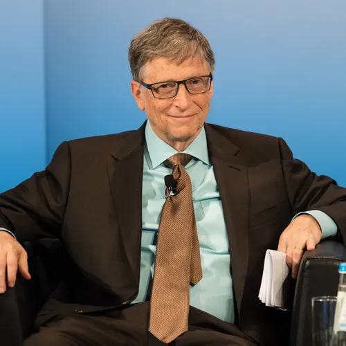 Билл Гейтс против искусственного интеллекта? Он считает ИИ пузырем, который обязательно лопнет