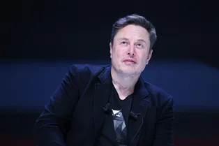 Илон Маск пообещал подарить по одной акции SpaceX каждому ребенку в США Илон Маск пообещал подарить по одной акции SpaceX каждому ребенку в США