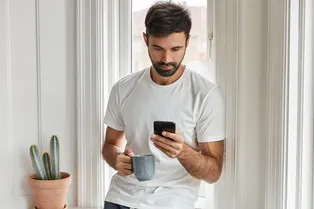 «Госуслуги» превратят в WeChat: в них добавят чаты, группы и ленту новостей