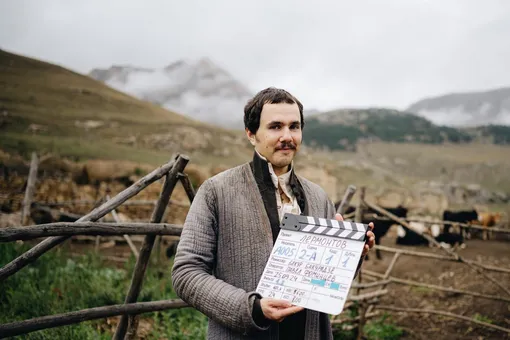 Стендап-комик в роли великого поэта: почему «Лермонтов» — не тот фильм, который вы ждете