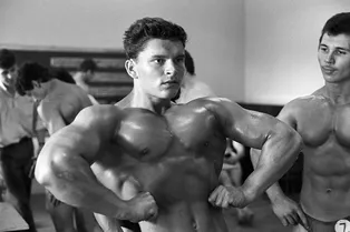 Зачем новички сдавали нормативы в советскую качалку: такое испытание выдерживали не все Зачем новички сдавали нормативы в советскую качалку: такое испытание выдерживали не все