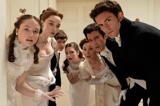 В 2026 году станет популярным regencycore. Что это за стиль и причем тут «Бриджертоны»?