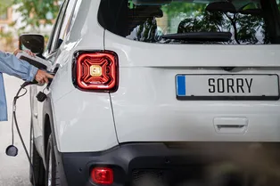 «Красивые» автономера можно будет забронировать на Госуслугах: правительство поддержало законопроект «Красивые» автономера можно будет забронировать на Госуслугах: правительство поддержало законопроект