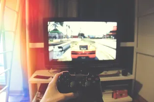 Чиновникам платили за игру в GTA: странный эксперимент в Великобритании вызвал шквал критики