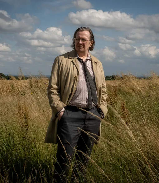 Кадр из сериала «Медленные лошади»