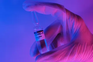 ФАС зарегистрировала цены на упаковки российских вакцин ФАС зарегистрировала цены на упаковки российских вакцин