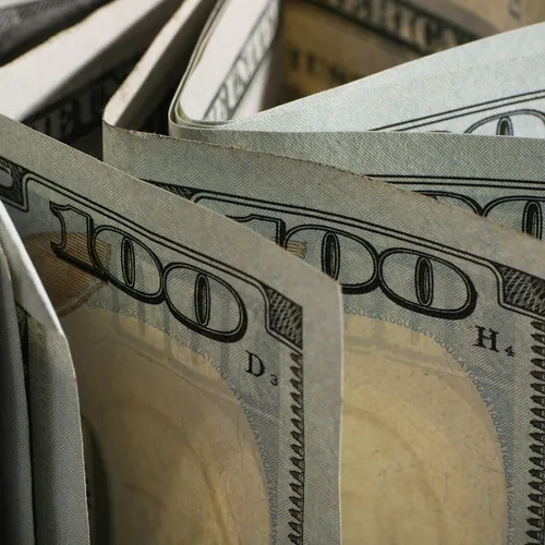 Доллар улетит к 84: почему рубль ждет непростой конец марта