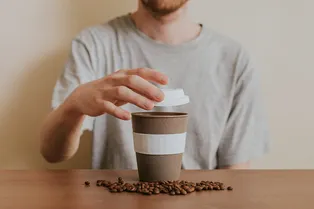 Только не пейте его литрами: ученые назвали напиток, способствующий омоложению