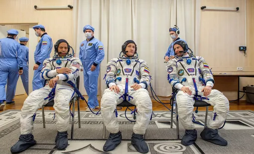 Космонавты Кристофер Ли Уильямс, Сергей Кудь-Сверчков и Сергей Микаев