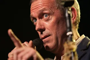 Хью Лори «резко постарел» и шокировал фанатов седой бородой