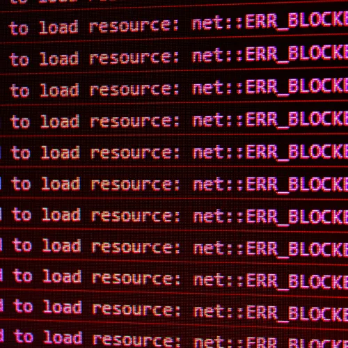 Россияне за границей оказались в цифровой изоляции: из-за ограничений VPN они не могут запустить российские сервисы