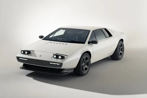 Разные подходы к созданию новой старой машины — на примере двух свежих рестомодов Lotus и Ford Разные подходы к созданию новой старой машины — на примере двух свежих рестомодов Lotus и Ford