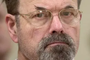 Как примерный семьянин стал маньяком и 30 лет издевался над полицией: история Денниса Рейдера