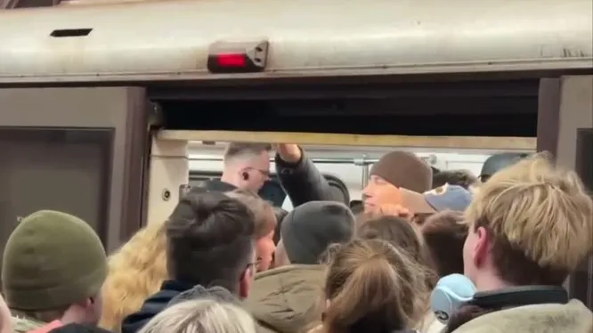 Нажми и смотри