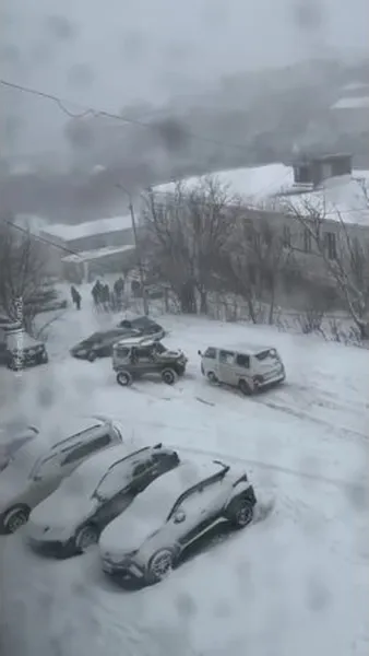 Нажми и смотри