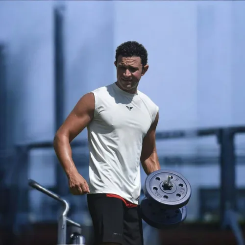 Коворкинги больше не в моде: зумеры предпочитают решать деловые вопросы в зале в перерывах между подходами