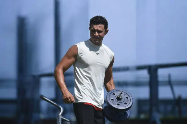 Коворкинги больше не в моде: зумеры предпочитают решать деловые вопросы в зале в перерывах между подходами