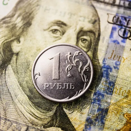 Цены на нефть падают, импорт растет: это точно не пойдет на пользу рублю