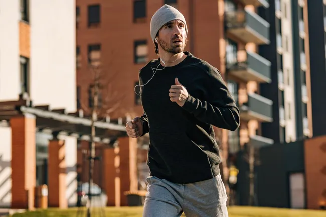 Полезны ли ежедневные пробежки? Что говорят тренеры, которые видели темную сторону бега