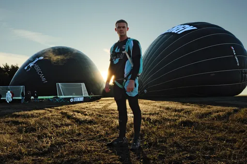 Первый футбольный матч в небе: как Сергей Бойцов и Михаил Литвин установили новый рекорд