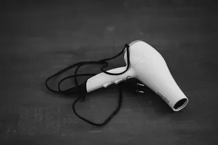 Идеальное преступление: во Франции неизвестный подогрел феном датчики погоды ради выигрыша на ставках