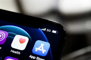 Неожиданно, но приятно: у владельцев iPhone в России внезапно заработал 5G Неожиданно, но приятно: у владельцев iPhone в России внезапно заработал 5G