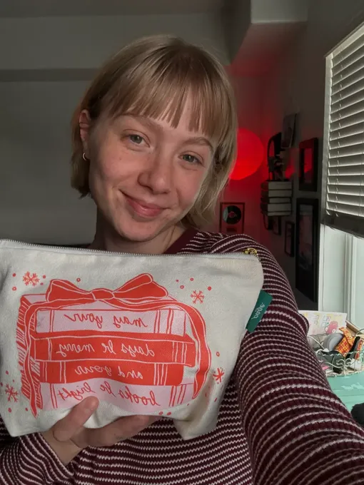 Ханна Фаулз с своим набором быстрого реагирования в руках