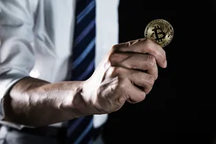 Он что-то знает: криптовалютный милиардер-первопроходец начал избавляться от биткоинов