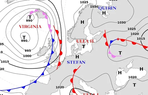 Карта циклонов в европейской части России 15 апреля 2026 года
