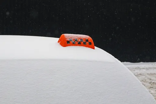 Шок-тарифы от агрегаторов: снегопад сделал такси в Москве «золотым» Шок-тарифы от агрегаторов: снегопад сделал такси в Москве «золотым»