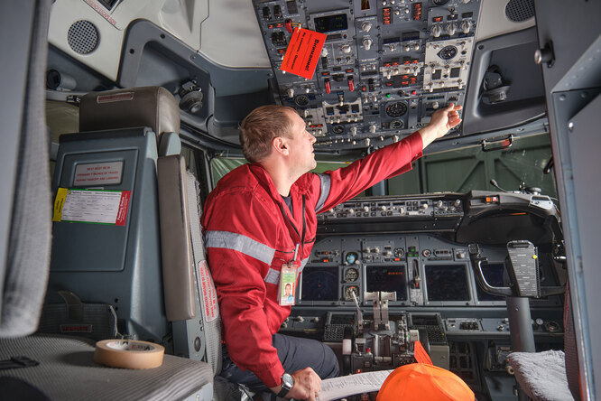 Профессия авиатехник: 5 главных мифов, связанные с обслуживанием самолетов