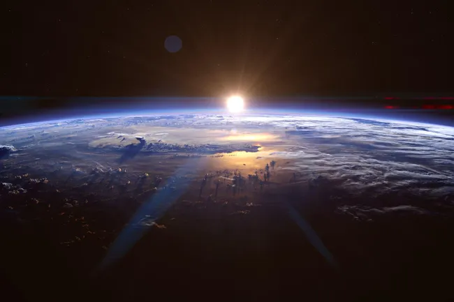 Без снега, но с магнитными бурями: какой будет погода в Москве в эти выходные