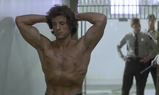 В фильме «Рэмбо: Первая кровь (1982) Сильвестр Сталлоне