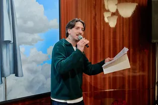 Как важно уметь обниматься: Алексей Зимин представил новый сезон поэтических чтений Как важно уметь обниматься: Алексей Зимин представил новый сезон поэтических чтений