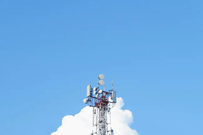 Как будут работать сети 5G в России? Владельцы айфонов останутся без высокоскоростного интернета