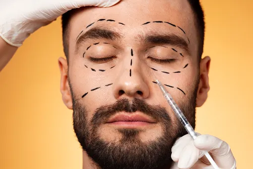 Новый тип пациентов: как «оземпиковое лицо» создает бум косметической хирургии