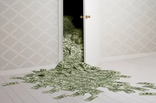 В каких случаях, кому и зачем мужчины врут, что они мало зарабатывают?