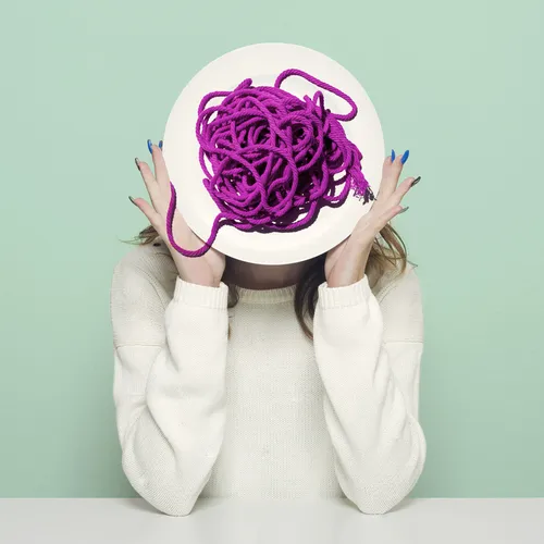 Зумеры придумали антистресс-сумку: в 2026-м она нужна каждому?