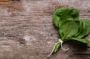 В каком виде полезнее всего есть шпинат