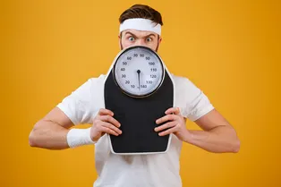 Мужчина похудел на 70 кг без «Оземпика» и жестких диет: как ему это удалось