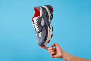 7 ошибок с кроссовками, из‑за которых вы можете испортить стильный образ 7 ошибок с кроссовками, из‑за которых вы можете испортить стильный образ