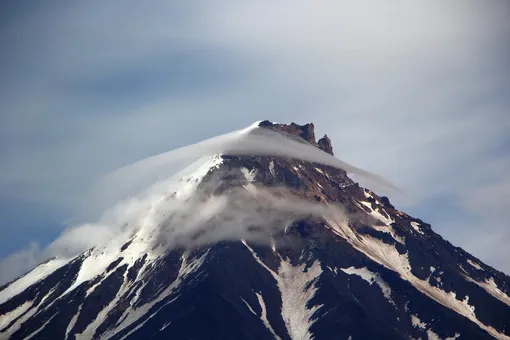 Вулкан на Камчатке проснулся впервые за 100 лет: это может быть только началом