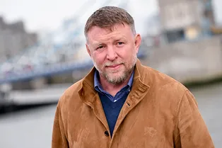 От «Молодого Шерлока» до сиквела «Аладдина»: что ждать от Гая Ричи в ближайшие годы От «Молодого Шерлока» до сиквела «Аладдина»: что ждать от Гая Ричи в ближайшие годы