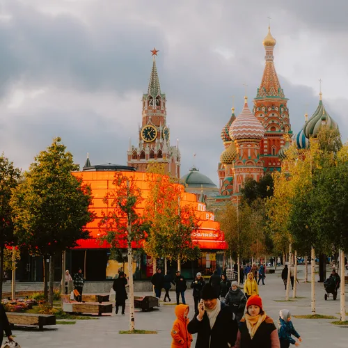 Лето возвращается? В Москве ожидаются теплые выходные и сухая погода в начале следующей недели