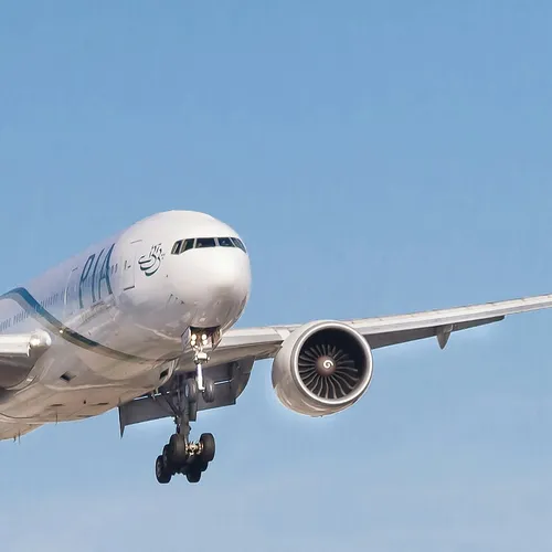 Российские самолеты будут летать на фритюрном масле из «Вкусно ― и точка»: технологию уже протестировали