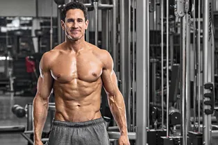 5 лучших упражнений для груди от тренера звезд Дона Саладино