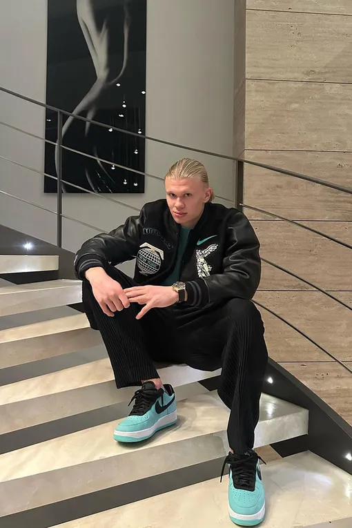 Холанд в лимитированных Tiffany & Co. x Nike Air Force 1 Low Friends & Family
