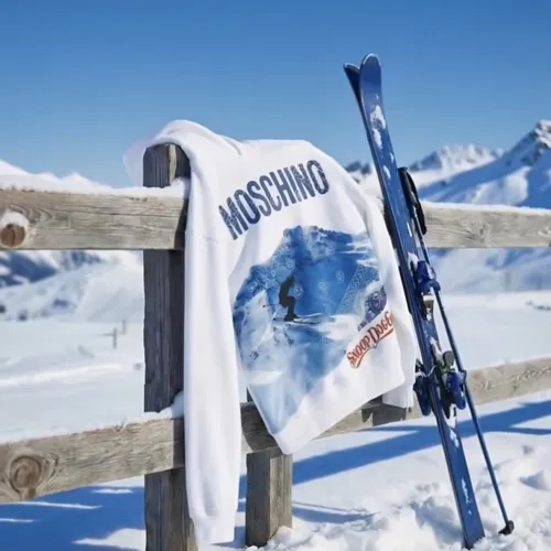 Снуп Догг и Moschino выпустили капсулу к Олимпиаде: она уже появилась в продаже