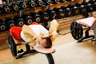 Как повысить эффективность французского жима в 2 раза: попробуйте этот лайфхак