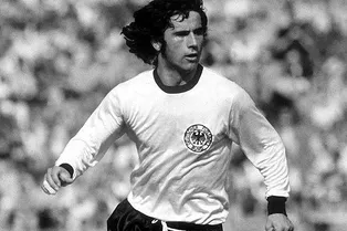 Лучший бомбардир в истории немецкого футбола Герд Мюллер умер на 76-м году жизни